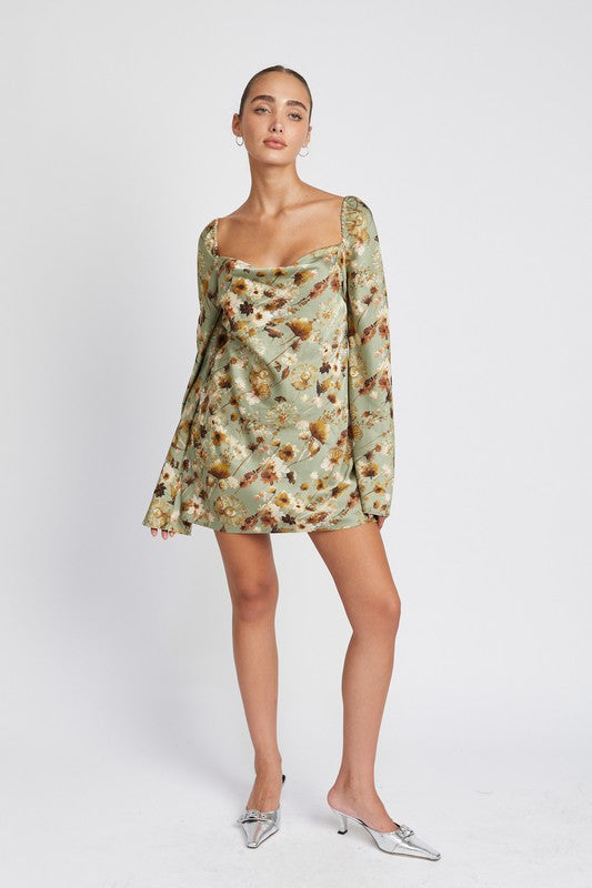 FIELD OF LOVE FLORAL MINI DRESS WITH OPEN BACK
